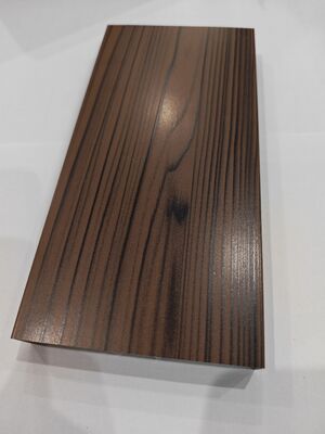 6063 Aluminium-Extrusionsprofile mit Holzkorn und Textur