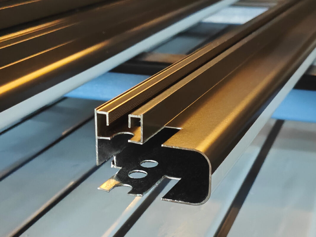 Aluminiumprofil mit Pulverbeschichtung aus Legierung 6063 für Patio-Türen und Fenster